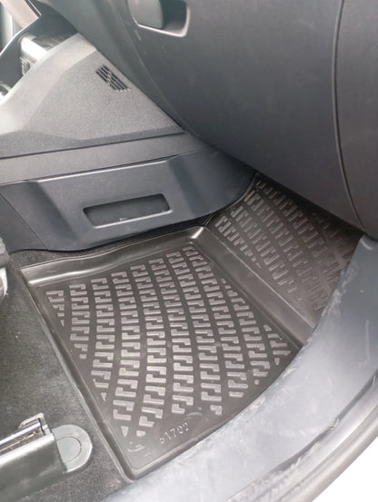 Ford Tourneo Courier 2024 Sonrası Havuzlu Paspas