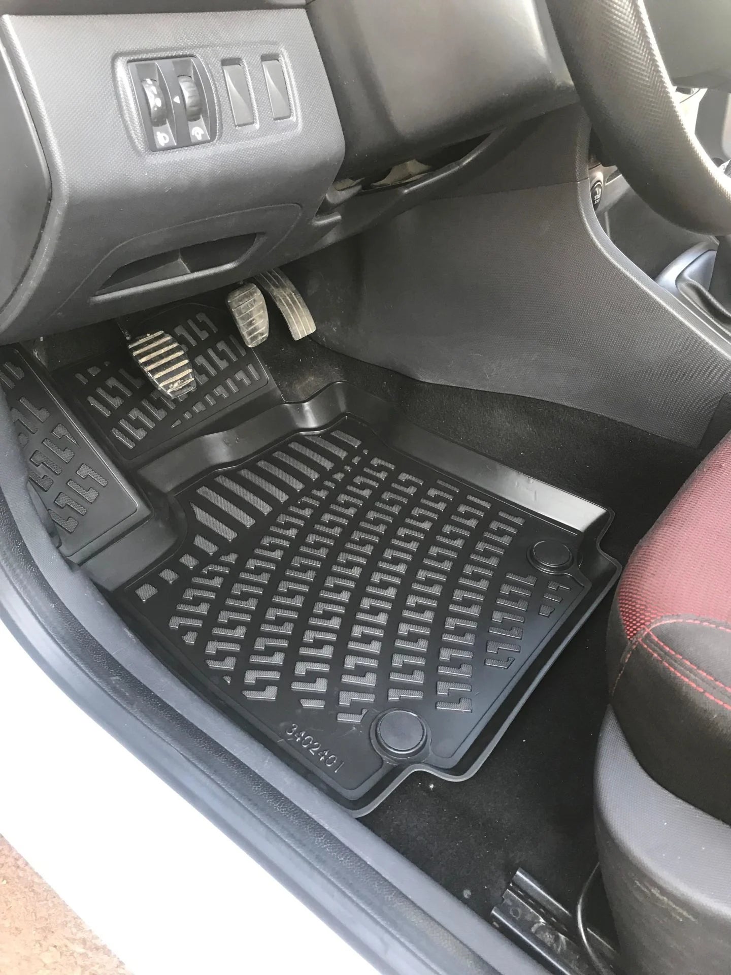 Renault Clio 4 2012-2019 Havuzlu Paspas