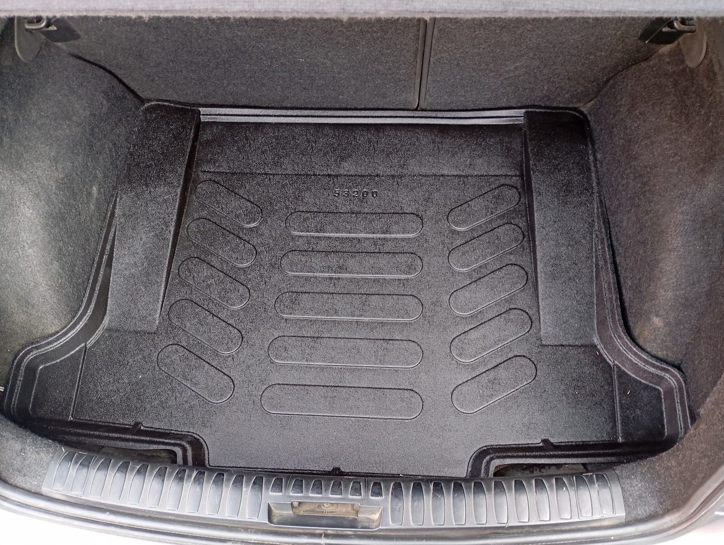 Bmw 1 Serisi E87 2004-2010 Bagaj Havuzu