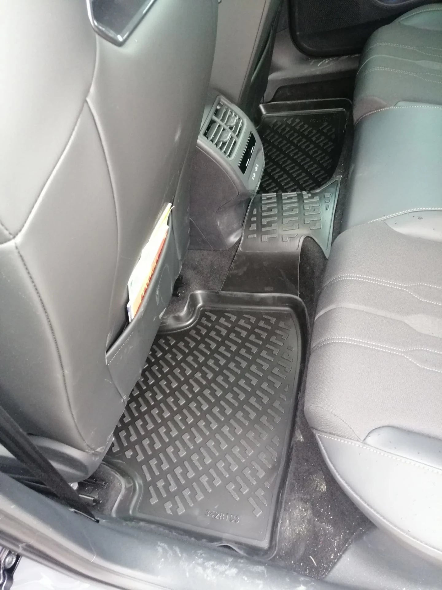 Cupra Leon 2023 Sonrası Havuzlu Paspas | Otomatik Vites