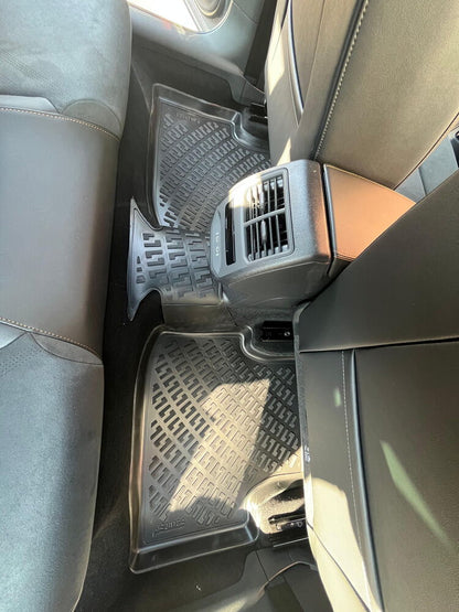 Cupra Formentor 2024 Sonrası Havuzlu Paspas